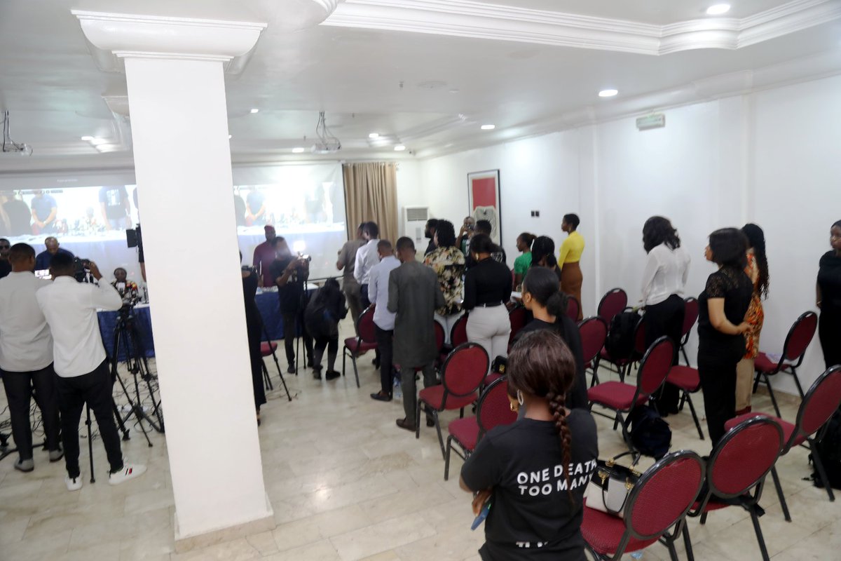 Globalrightsng's tweet photo. A minute of silence was observed in memory of our fellow Nigerians that have had their lives cut short as a result Mass Atrocities in Nigeria.

#OneDeathTooMany #SecureNigeria #NigeriaBleeds #EndInsecurity #NotJustNumbers #NigeriaMourns #NDOM2024