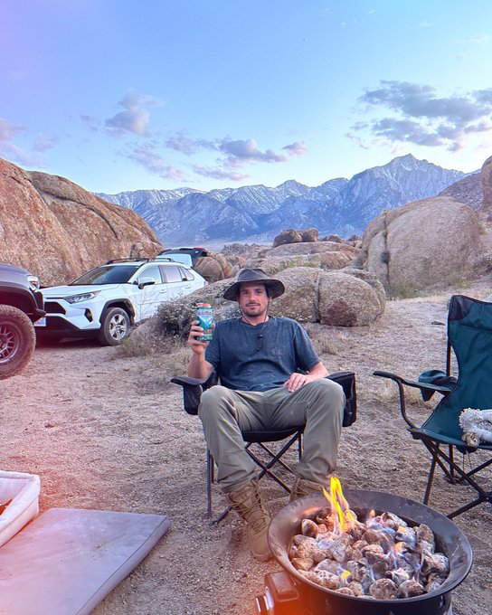 #AlabamaHills camp trip with the pup! 🏕️ https://t.co/1Zs9eCw6GE<a href="/tag/alabamahills"class="tags">#AlabamaHills</a>