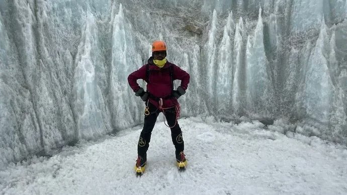 power_corridors's tweet photo. 46 year-old Indian climber rescued from Mount Everest dies in Nepal

Click here to know more about it⬇️
https://t.co/XE0c9OBbcP

#MountEverest #IndianClimber #PowerCorridors https://t.co/reM3YLEQ47