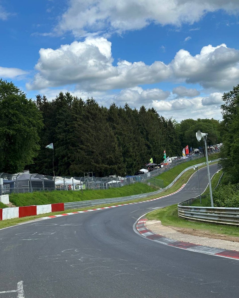 nuerburgring's tweet photo. check lap done - greetings to all of you out there! 💚👋

#HeartRace #24hNBR https://t.co/2z27ou5GEf