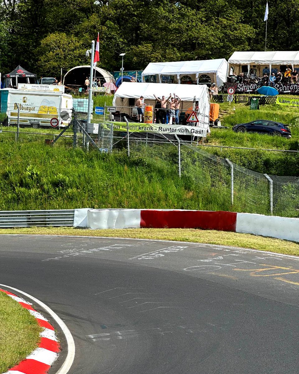 nuerburgring's tweet photo. check lap done - greetings to all of you out there! 💚👋

#HeartRace #24hNBR https://t.co/2z27ou5GEf