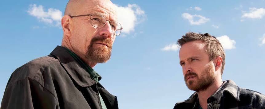 เกือบยื่นเภสัชแทนหมอเพราะจะไปปรุงยาตามครูขาวจาก breaking bad ละ อาชีพที่ประกอบหลังจากจบน่าจะเป็น:
 1) เภสัชกรกรีฑา (วิ่งยา)
 2) เภสัชญากร (ปรุงยา)
จากนั้นไต่เต้าไปเป็นผู้บริหารองค์การเภสัชกรรม (drug cartel) 
เห็นมะ career path ดีออก มั่นคง ไม่โดน ai แย่งงาน แต่โดนตำรวจเล่นแทน