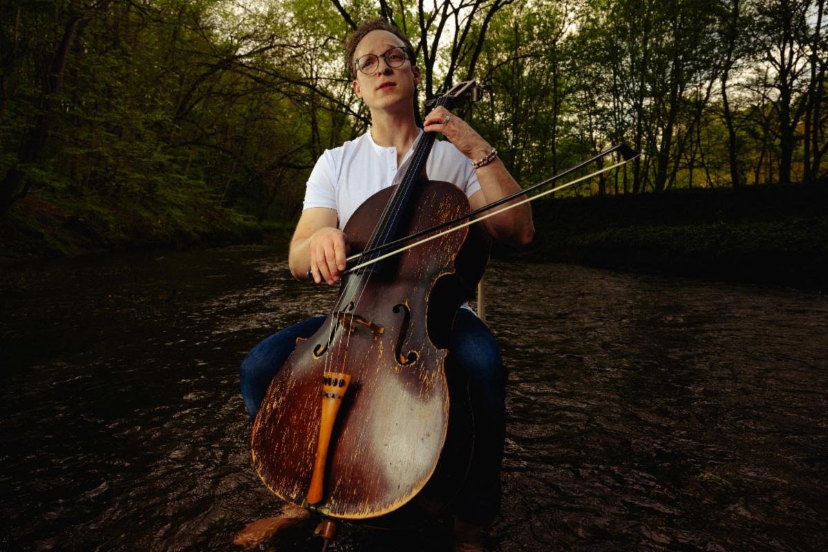It’s been a long time coming, but @bensollee has shared “Misty Miles,” the first preview from his deeply personal upcoming album, Long Haul. It’s been worth the wait. #502une #songoftheday #bensollee @sonablast lpm.org/music/2024-05-…