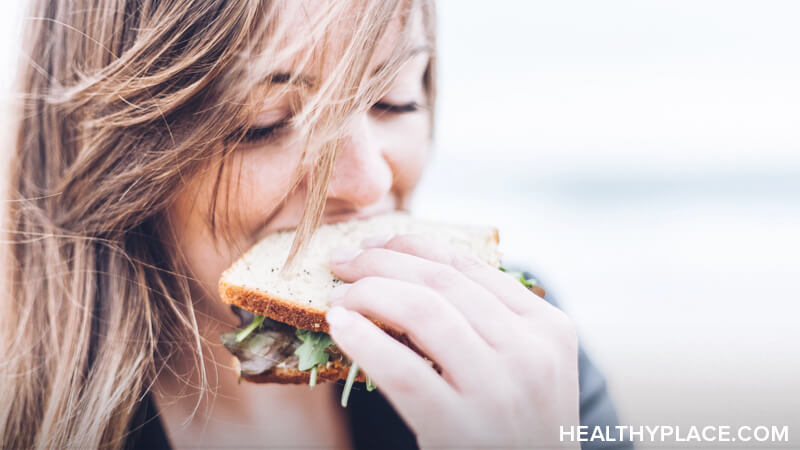 Busy & stressed? #MindfulEating can help! Discover 3 tips to savor your food & fight #anxiety at bit.ly/4ay8q96

#mindfuleatingtips #anxietyrelief #wellbeing #HealthyPlace #mentalhealth #mentalillness #mhsm #mhchat