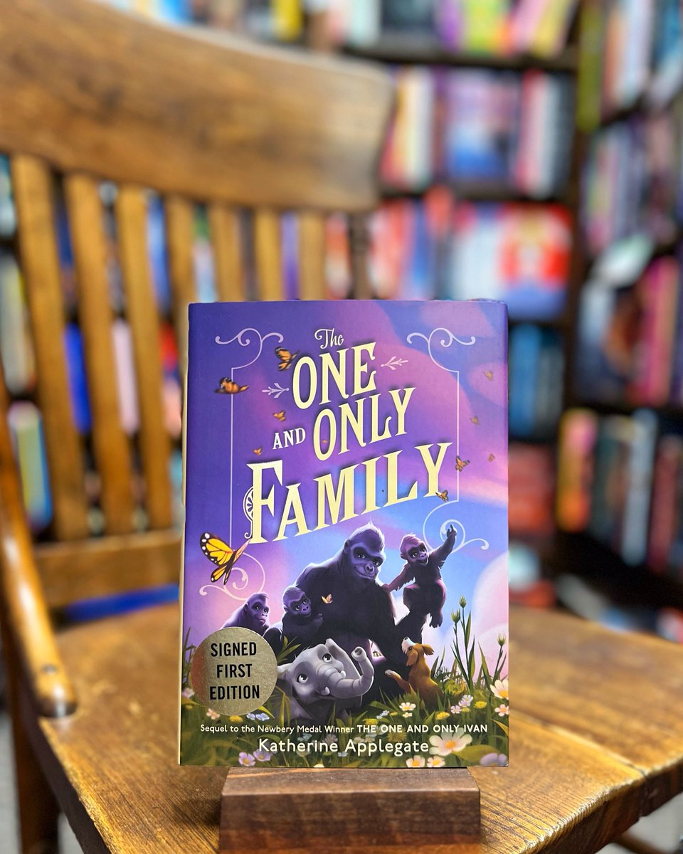 THE ONE AND ONLY FAMILY, my final story starring Ivan and friends, has been out in the world for three weeks. 🦍🦋 Have you had a chance to read it? I'd love to hear your thoughts. Still need a copy? Call your local bookstore or choose a retailer here: harpercollins.com/products/the-o…