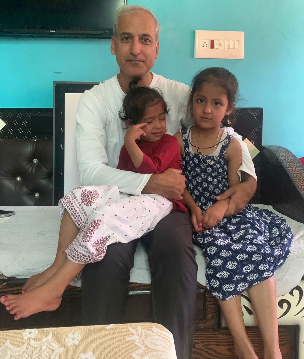 The other day, when I could meet Samita and Sanvika, daughters of

NAIK ARVIND KUMAR 
9 PARA SF #IndianArmy 

who was immortalized fighting terrorists at #Rajouri in J&K in 2023.

#FreedomisnotFree few pay #CostofWar.