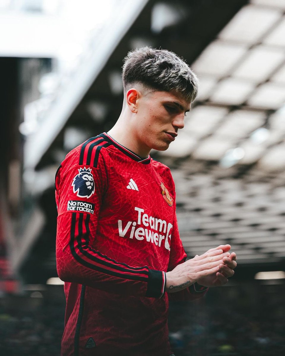 centredevils. tweet media