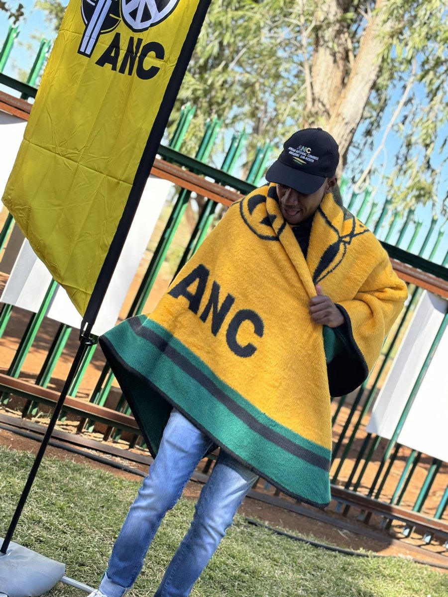 ONamelang's tweet photo. #IamVotingANC🖤💚💛
#VoteANC2024 🖤💚💛
#RamaphosaForPresident🖤💚💛 https://t.co/v3hcBCQ3km