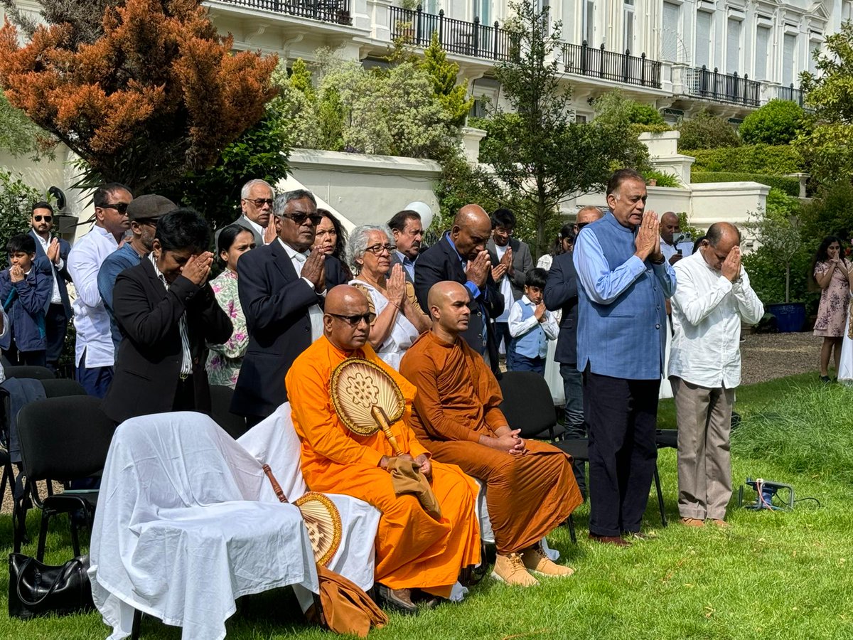 Sri Lanka in London tweet media