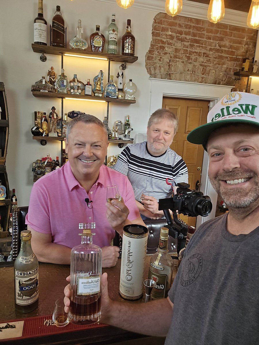 RevivalBottle's tweet photo. 📺🎥 We had a blast hosting Ed Finn from @edfinntravels at our shop! Ed is recording a fantastic Ireland TV show featuring Cincinnati and Northern Kentucky. 🍀 We enjoyed some dusty bourbon tastings and shared some of @ed_bley Old Stubborn by @risingtidespirits with him! https://t.co/91fRtZa70j