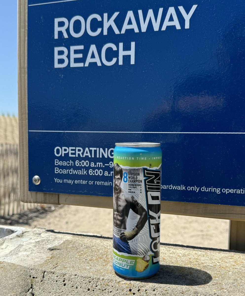 Enjoying a couple @LiveLockdIn #hydrogen waters this sunny #beachday #rockaway #nyc #rockawaybeach #rockapulco A mid afternoon #nootropic #boost is chilling. Have you tried the @MannyPacquiao next generation performance beverage? Sugar free, no artificial flavors or colors. No