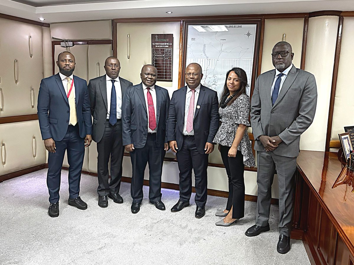 Today, the CEO of @Africa50Infra and his team, along with @pgcilindia, paid a courtesy call to our CEO. They discussed collaborating on the 400kV Loosuk-Lessos and 220kV Kibos-Kakamega-Musaga PPP projects, aligning with Africa50's mission to accelerate infrastructure delivery.