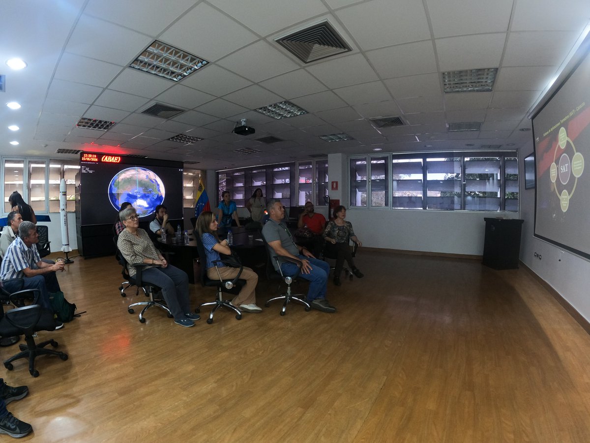 abae_ve's tweet photo. Con el objetivo de conocer las capacidades y proyectos actuales en geomática, la Fundación Escuela Venezolana de Planificación visita la @AbaeVzla para fortalecer conocimientos en esta área.

Más información en: https://t.co/bWsVsQzl9H

#PorAmorAVenezuela https://t.co/aLSAsrhJgK