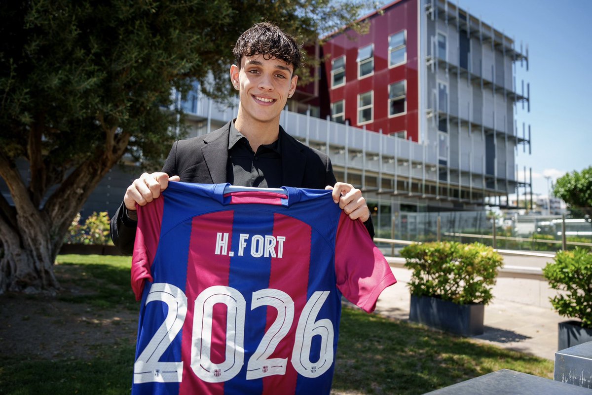 🔴🔵🤝 El @FCBarcelona ha hecho oficial la renovación de @hctorforrt_ hasta 2026 🖋️ Ha renovado hasta 2029, pero se anuncia hasta 2026 por un tema legal 📂 Tendrá cláusula 'anti jeques' y rechazó reunirse con clubes top de Europa que optan a la Champions 🎙️ @santiovalle