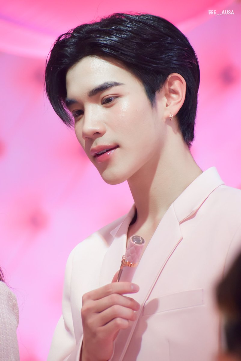 beebeAusa's tweet photo. น้องโฟ้ดคือเหมาะกับคำว่าคนสวยขาที่สุดอ่ะ

#CharlotteTilburyTHxGF
#Fourthnattawat #โฟร์ทณัฐวรรธน์ 
@tawattannn
#memory_Bee https://t.co/DapXU08iPk