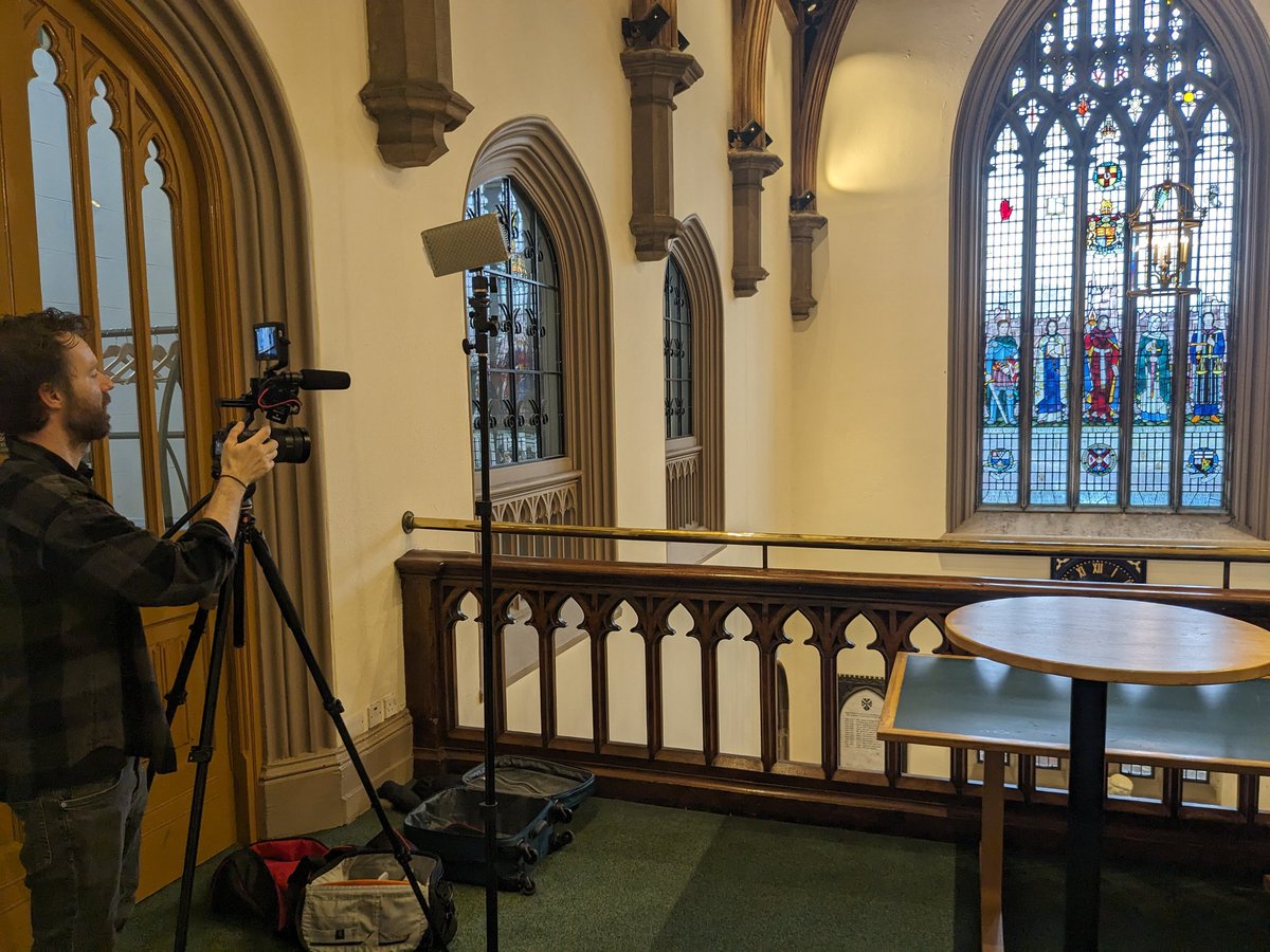 The last few weeks I've been doing a lot of different projects requiring filming, a medium of science-communication I've always shied away from as I hate seeing myself on camera. 

Setups have slowly been evolving from a colleague holding my phone to multi-angle shots