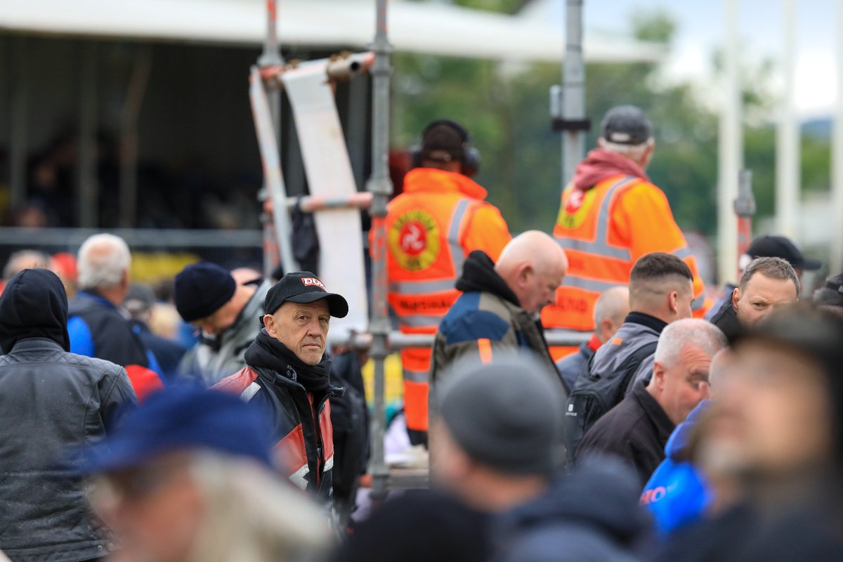 Everyone at the Southern 100 Club would like to thank all of our incredible marshals, medics, catering staff and volunteers for their hard work over the weekend to ensure a smooth and enjoyable experience for everyone at the Blackford's Pre-TT Classic Road Races!

(1/2)