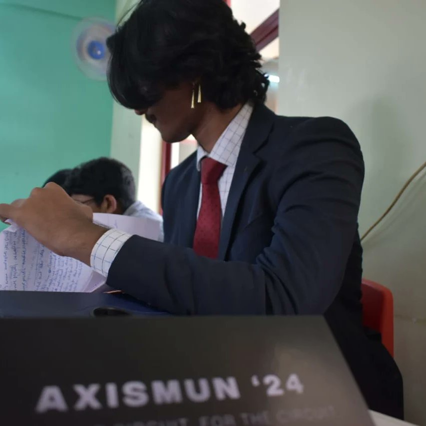 Remotehalo's tweet image. My hair hairing so hard