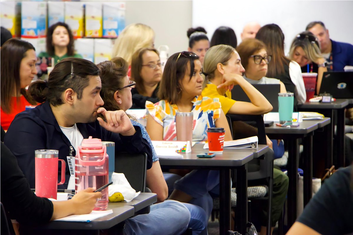 Starting our Bilingual Summer Learning Professional Development with the amazing <a href="/vivianrpratts1/">Vivian Pratts, Ed.D.</a>! We can't wait to see our teachers gear up for an epic summer ahead! ☀️ #BilingualBiliterateBicultural <a href="/drliliananez/">Dr. Lilia Nañez</a>