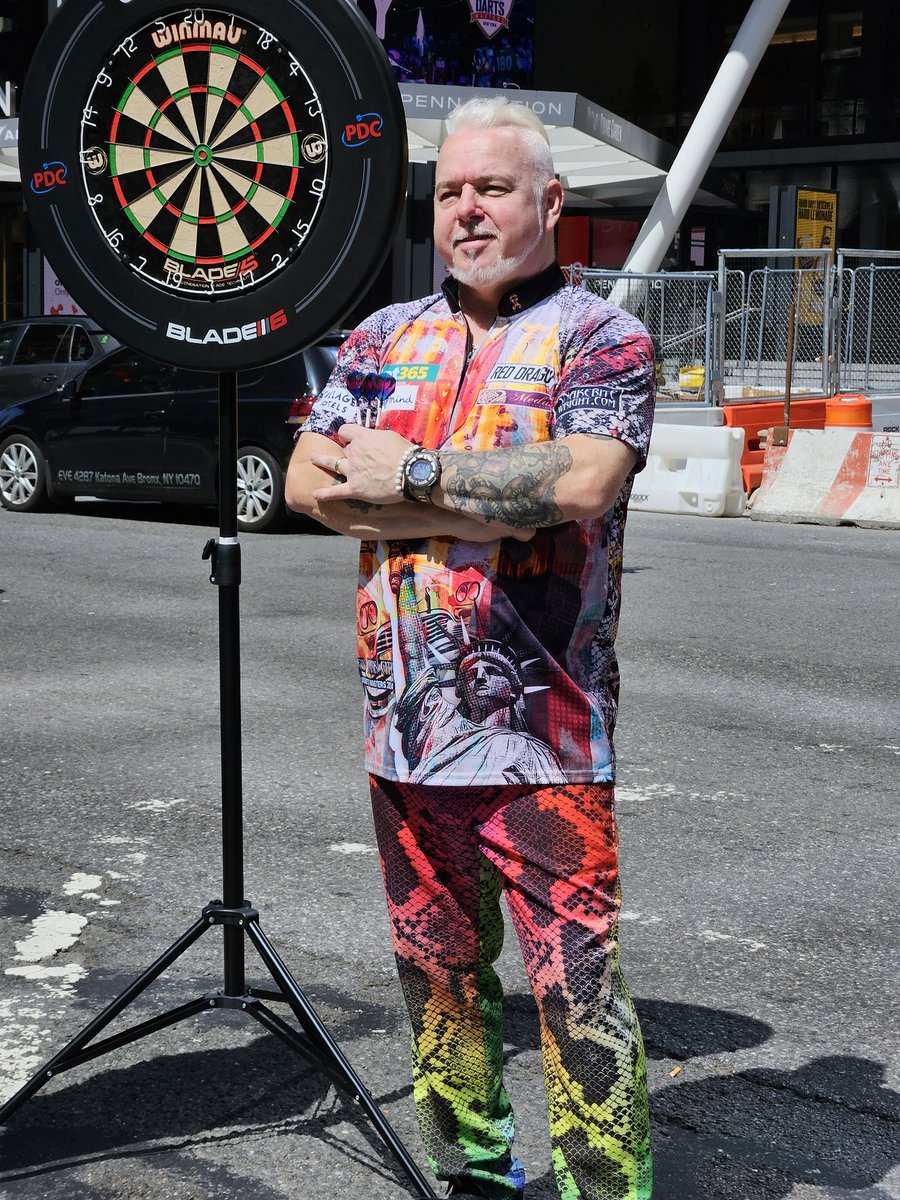 Peter Wright tweet media