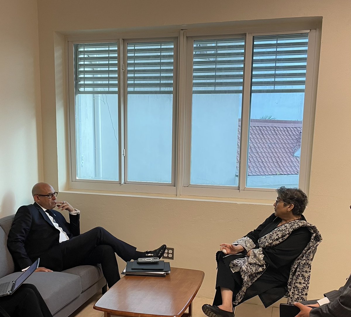 Excellent discussion with @simonstiell at #SIDS4. #LDCs, #LLDCs & #SIDS are on the frontlines of climate change & need urgent, targeted climate action & international support to enhance their resilience. The partnership between @UNOHRLLS & @UNFCCC bodes well for this cause.