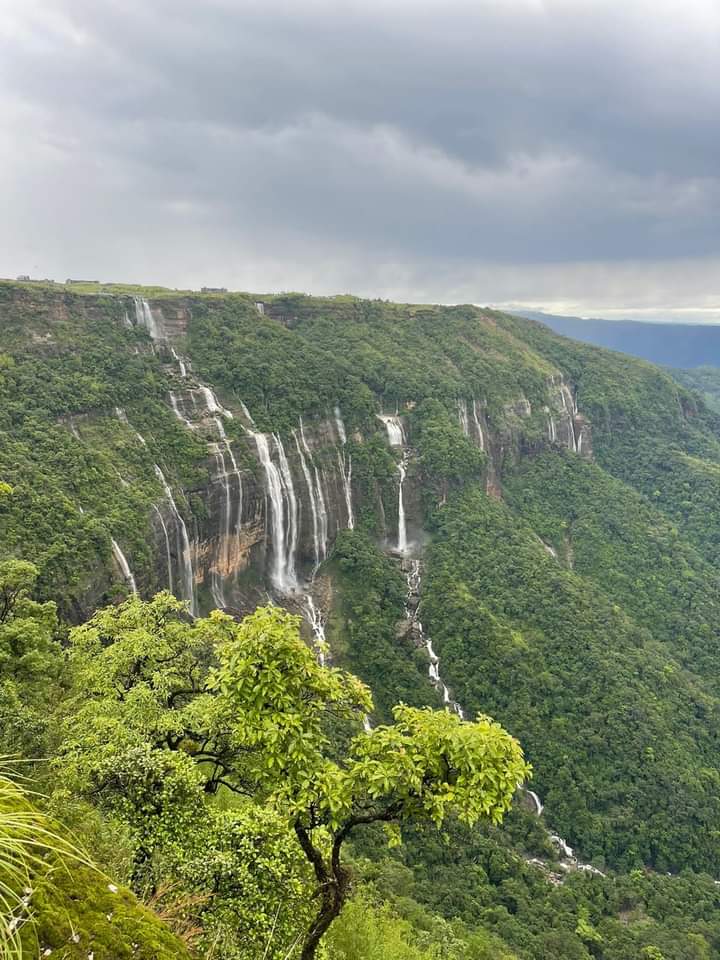 Cherrapunji today (MEGHALAYA)

(Nohsngithiang / Seven Sisters Waterfall)

Pic from Yogesh Daudkhane Ji