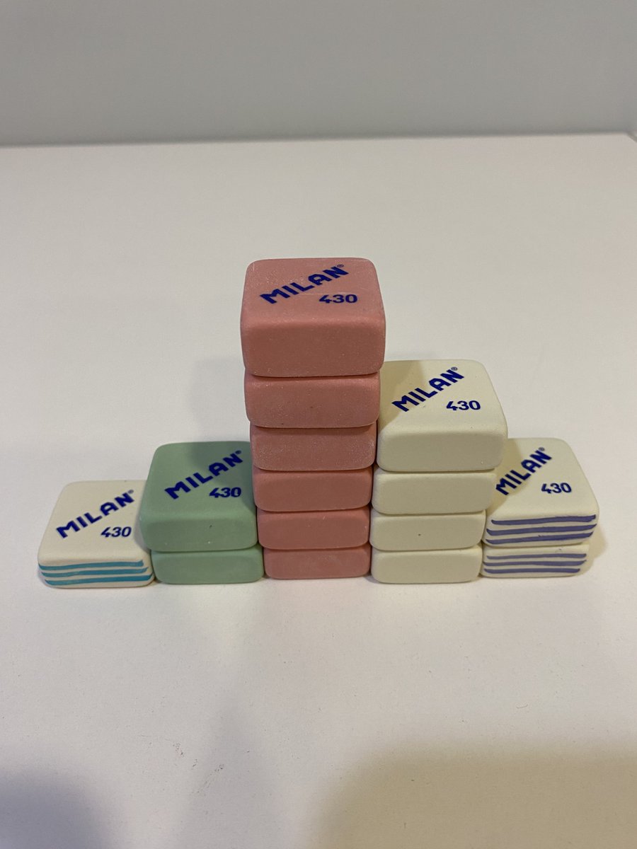 Irene Jaumot Fernández de l'escola La Salle Bonanova <a href="/lasallebonanova/">La Salle Bonanova</a> ha guanyat accèssit de la categoria ESO 34 per la seva fotografia titulada:'A la Fashion Week de Milan, la moda és el rosa'   #25fotomatiques