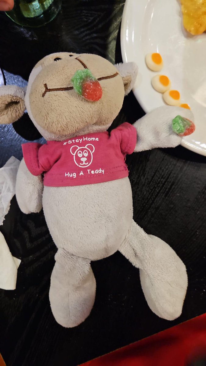 BDMed_Bear's tweet photo. I went to a buffet for my dinner! I ate so much I needed a nap... #EastersBigDayOut #EasterTakeover https://t.co/THk57dEVnq