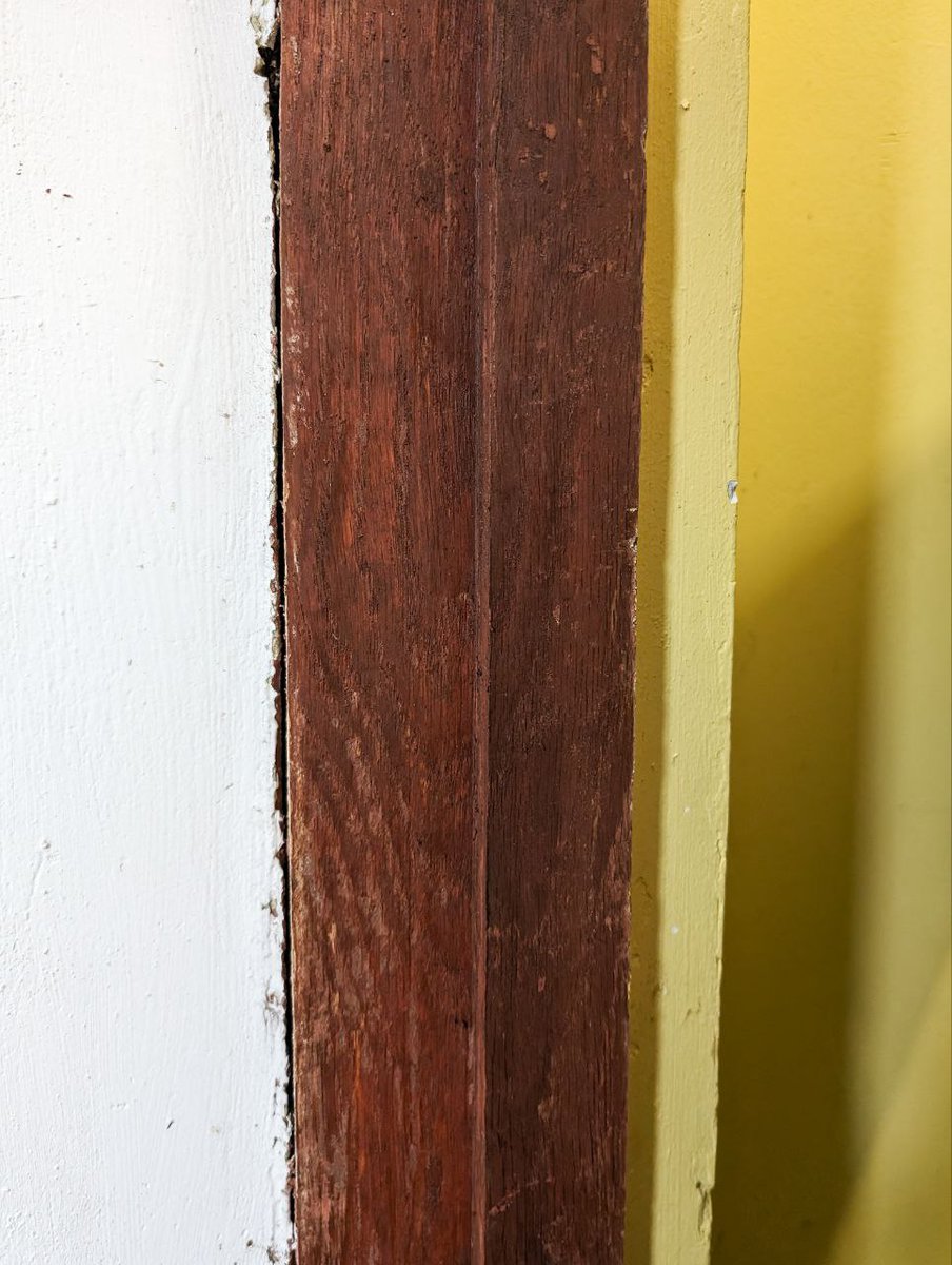 За выходные 25 и 26 мая навестили с волонтёрами два уже знакомых московских адреса.

Мы побывали в «Доме с лампочкой», чтобы начать чистить дверную коробку от краски. Было решено попробовать очистить её волонтёрскими силами, чтобы снизить расходы на… t2p.pw/EEb7nDTQBY