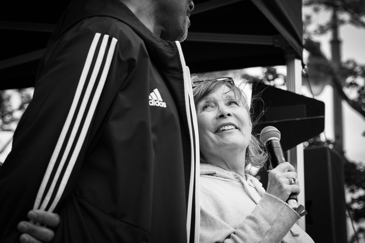 Special shoutout to our incredible founders, @kingdmc and @shelia.jaffecasting. Their impact is indelible and irreplaceable!❤️ * * * #thefelixorganization #fostercare #fosteryouth #charity #forthekids #big dream #nyc #rundmc #kinddmc