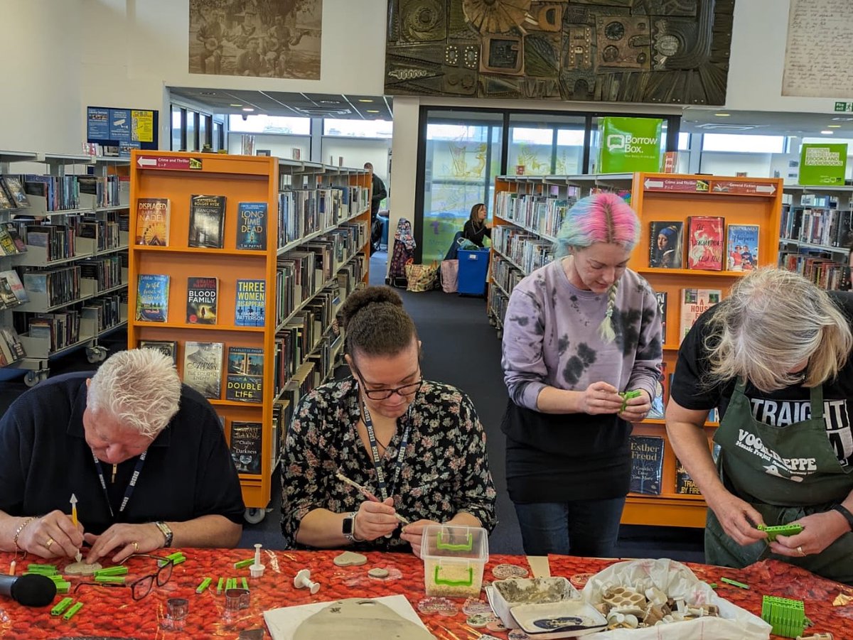 1/3: Thank you to everyone who joined us at Kirkby Library today and contributed a heart to the Strong Women of Knowsley mosaic mural!