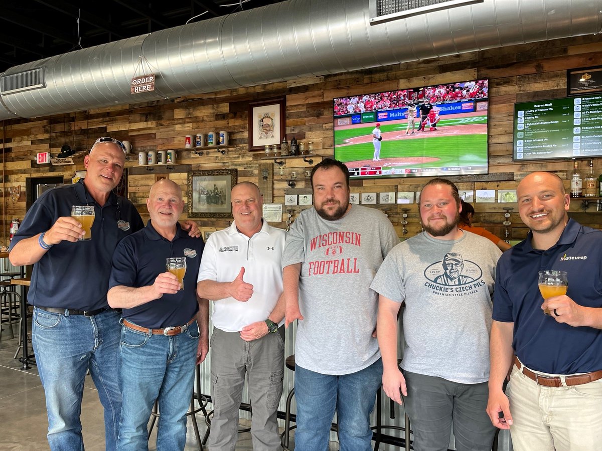 Malteurop Malting Co spends some time at DVD Brew in Loveland, Ohio!

Cheers and thank you for your hospitality!

#craftbeer #craftbrewery #craftbrewer #malteuropmaltingco #ohcraftbeer