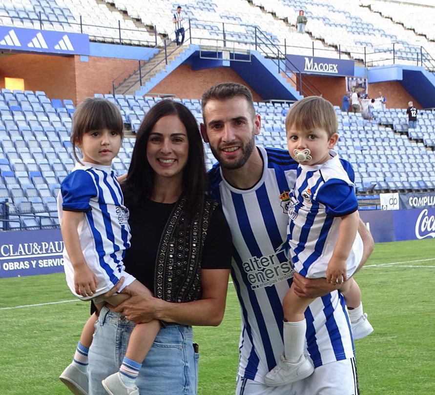 Estoy seguro de que no hay mejor foto que ésta para cerrar la temporada 23/24. Con lo que más quiero en este mundo, MI FAMILIA! ❤️