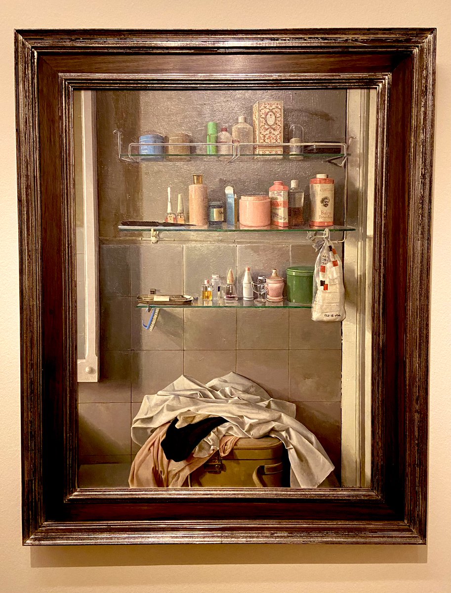 I went to Madrid to see Isabel Quintanilla’s painting of her bathroom shelves, and now I’m showing you Isabel Quintanilla’s painting of her bathroom shelves.