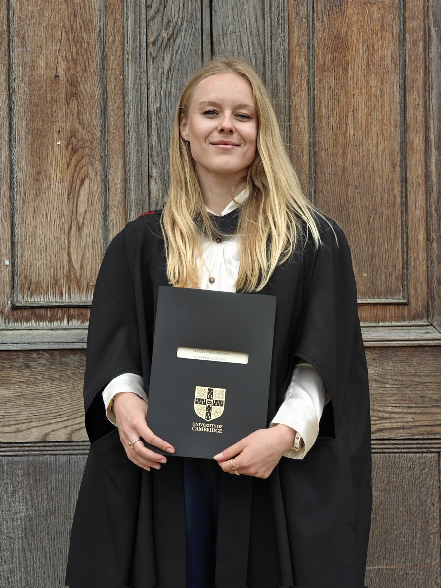 Dr Sarah Louise Barron tweet media