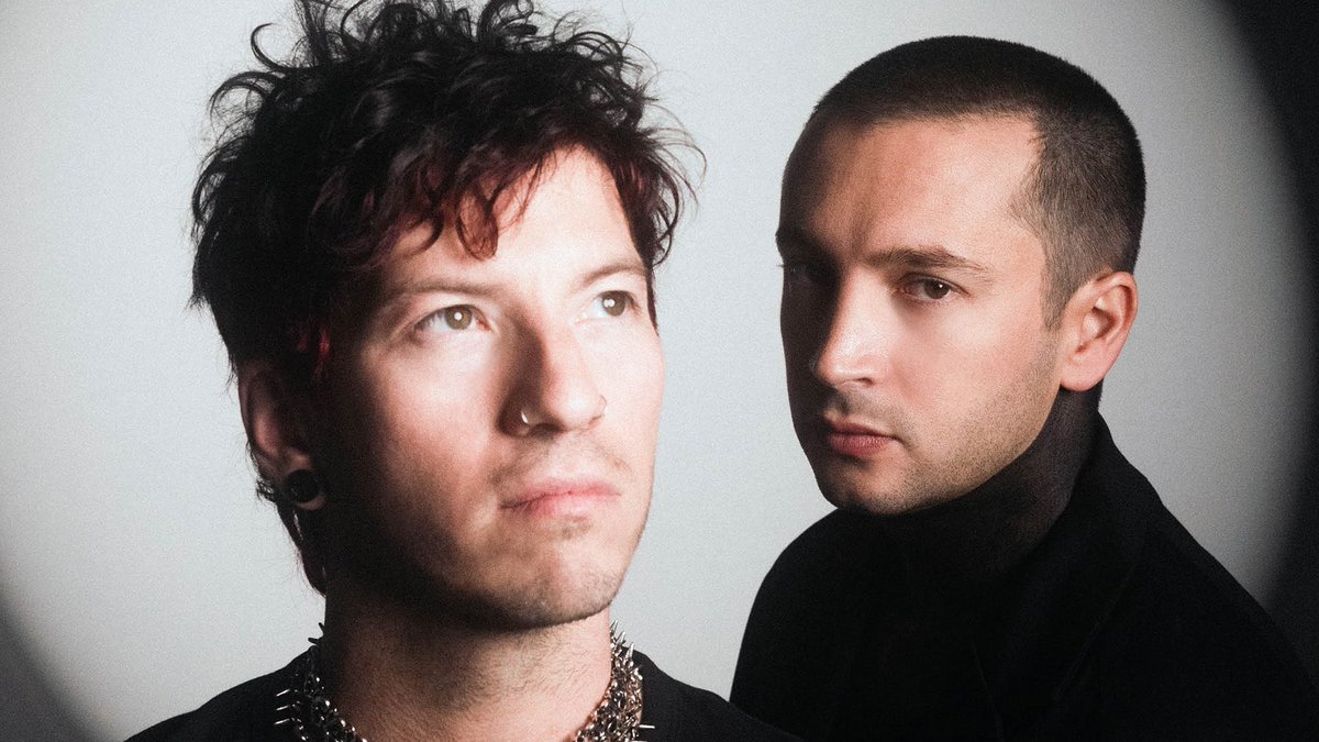 rocksound's tweet photo. . @twentyonepilots could claim their first-ever Official Number 1 album with ‘Clancy’ this week, currently topping the Official Albums Chart.

https://t.co/MOhuUyujMI https://t.co/BooVtJUXQg