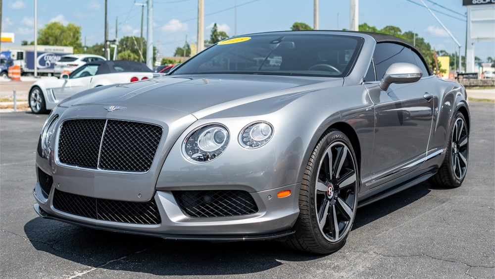 Auction ends Monday, June 3rd! This 521-horsepower 2015 Bentley Continental GT V8 S is an all-wheel-drive luxury convertible powered by a twin-turbocharged 4.0-liter V8 mated to a ZF eight-speed automatic transmission and a Torsen all-wheel drive system. 

l8r.it/05SR