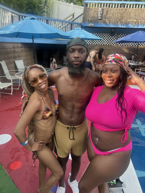 Memorial Pool Party (Let Me Know If/When Ya See It) 🫣 https://t.co/ueods3NSbL