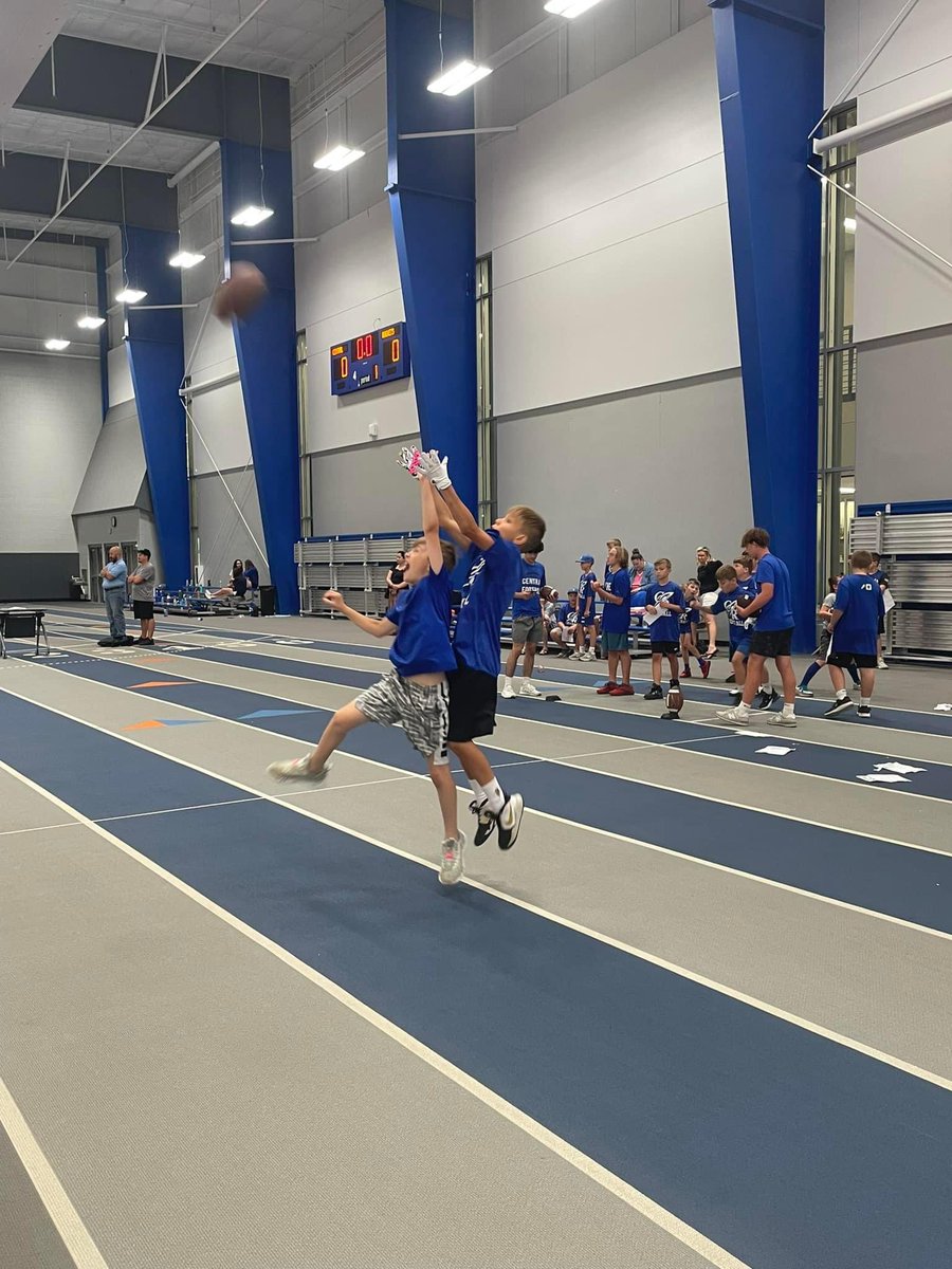 cyflrockets's tweet photo. 🚨 Don’t miss the opportunity to participate in the CHS Rockets Summer Youth Football Camp! 
🚀 💙 🐾   This is a chance to start working on your football skills before acclimation starts on July 22nd!

Registration link: https://t.co/hTlobfSKpk
@Central301 
@CHSFootball100 https://t.co/PLbkz89kRG