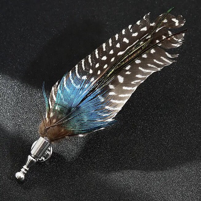 When you are looking for a refreshing twist ✨Our real feather pin makes a refreshing change from a flower buttonhole ✨ Various styles now from my Etsy shop ✨

bloominprettyflowers.etsy.com/listing/127445…

#lapel #groom #groominspiration #wedding #bride