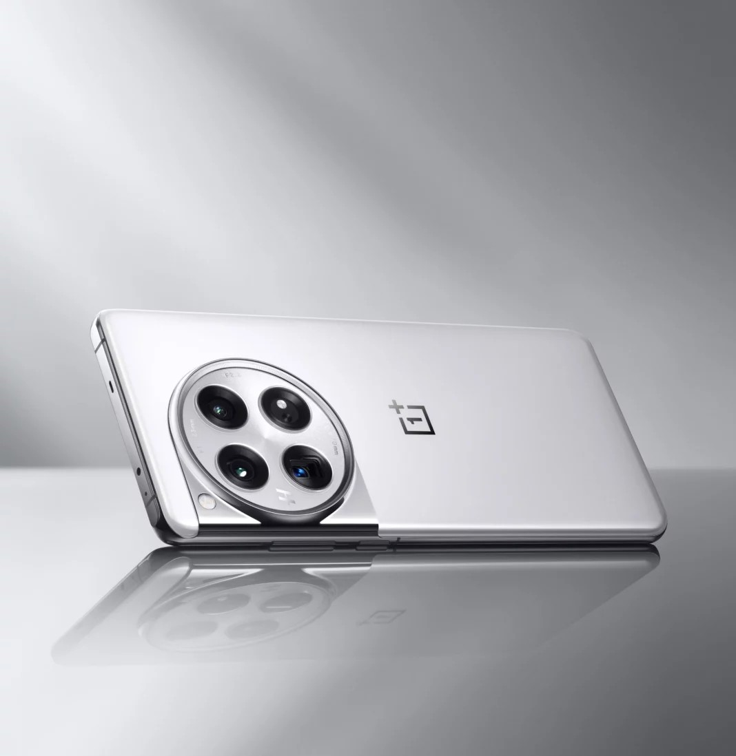 The Glacial White colour option for OnePlus 12 coming up in India. #ASpectrumOfPower #OnePlus #OnePlus12