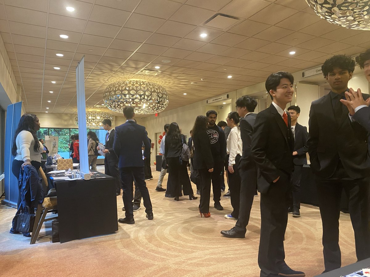 Our interns attended the Canada Model United Nations 2024 event on Saturday 25th at the @SheratonCentre as part of CANMUN’s opportunities Exhibitors. We would like to thank the #CANMUN2024 event organizers for having us and we look forward to future collaborations! #NATO #ModelUN