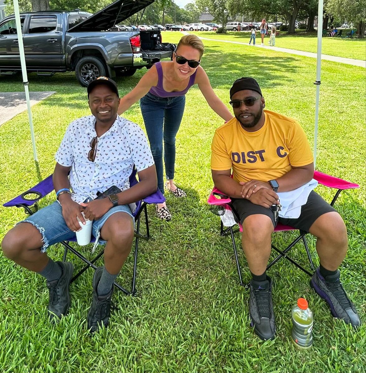 Shout out to the entire District C team for putting on an awesome community crawfish boil in Algiers this weekend. Congrats to @NOPDNews 3rd District on winning the title of “Best Crawfish” and Walker Chargers Alumni Association for taking home “Best Sides” 🏆🦞 Until next year!