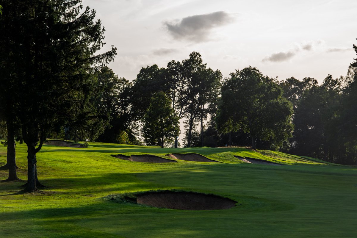 Another stunning Colt green, the 6th is perfectly benched into the hillside, featuring wonderful contours that fall off to the right and the cavernous tear bunkers for which he was famous.