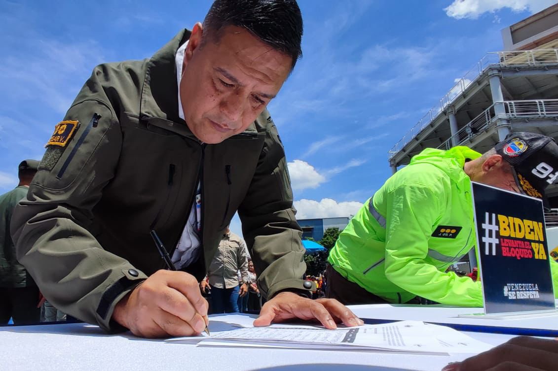 Vpdte. Sectorial AJ. <a href="/CeballosIchaso1/">@FuerzaDinamica Remigio Ceballos Ichaso</a>: "Con estas medidas coercitivas unilaterales lo que ha tratado de hacer es derribar la voluntad del pueblo, quitar el estado de bienestar cuando intentan bloquearnos las medicinas, alimentos nuestra capacidad y derecho único patriótico".