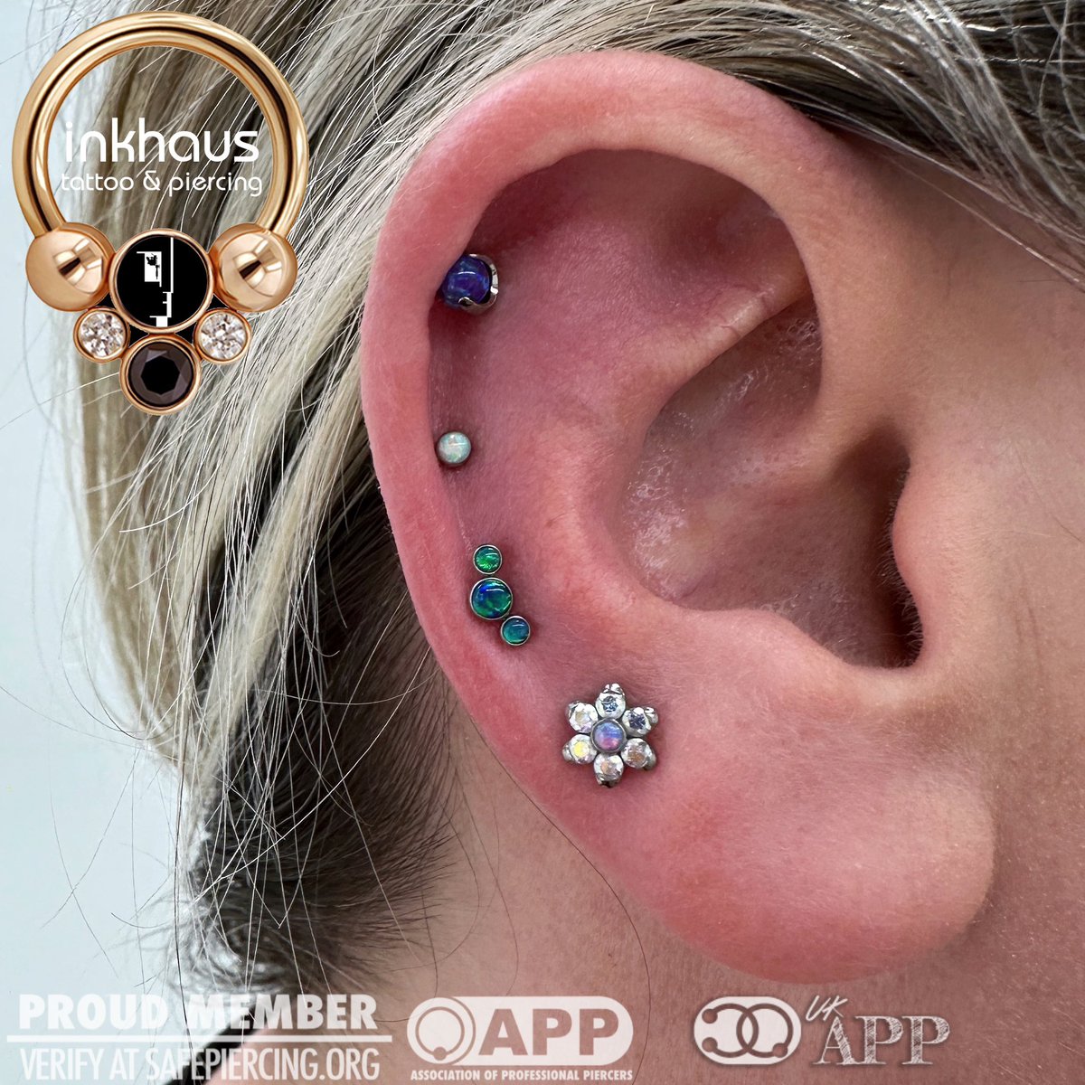 I love a pop of colour! 💚💙 This client went for a mid-helix piercing and decided to really make a statement with this gorgeous peacock opal cluster from @neometaljewelry. I love how beautifully this piece works in the space. #safepiercing #yarm #teesside #northyorkshire