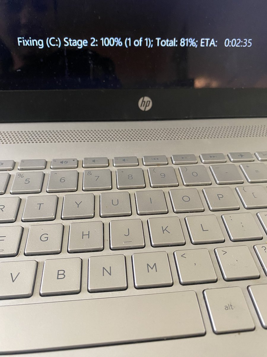 Jazz_Phoenix42's tweet photo. Just opened the laptop to find this oof
Pray for my laptop y’all 😭 https://t.co/7N8fOomG80