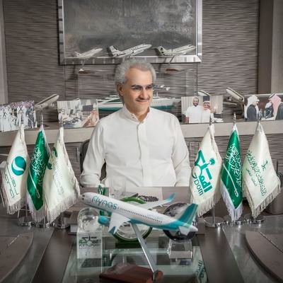DrHuzam's tweet image. #خبر_عاجل

الامير #الوليد_بن_طلال يشترك في تمويل شركة الذكاء الاصطناعي الناشئة "#Xai" المملوكة للملياردير الأميركي #إيلون_موسك  لبناء كمبيوتر فائق السرعة لتطوير تقنية xAI.

ويُتوقع أن يكون هذا الكمبيوتر العملاق "أقوى بأربع مرات" من ذلك الذي تستخدمه مجموعة "#META" لتدريب نماذج