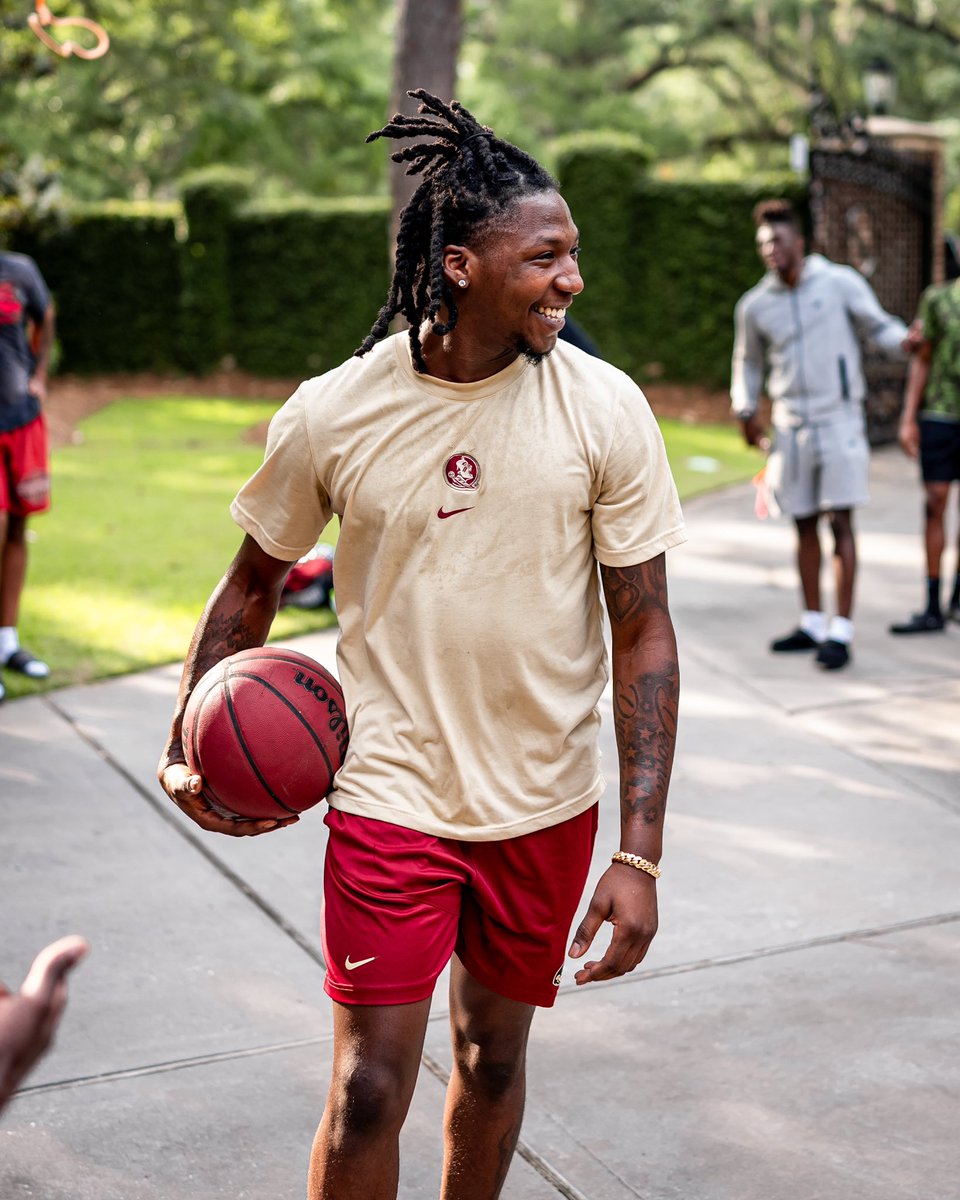 FSUFootball's tweet photo. The #NoleFamily is back together again!

#KeepCLIMBing https://t.co/q3jofpenav