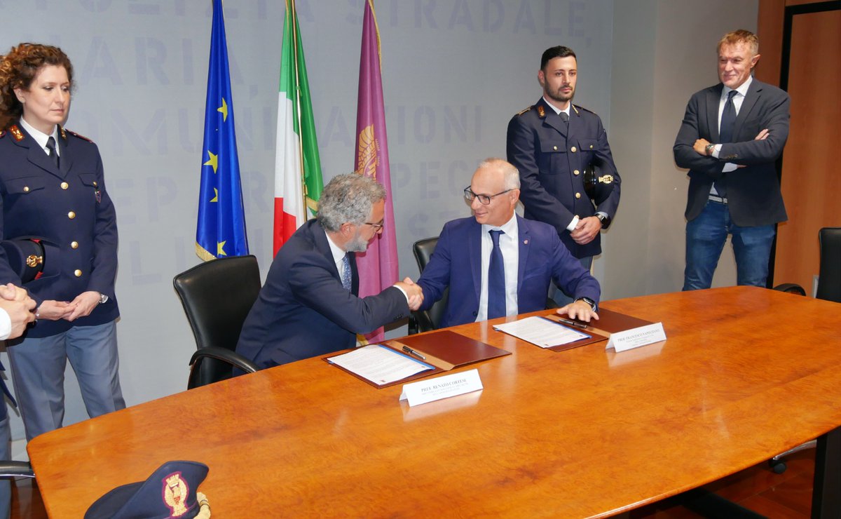 A Roma siglato accordo #PoliziadiStato e @SapienzaRoma finalizzato al miglioramento dei livelli di sicurezza sulle strade italiane e al contenimento dell’incidentalità.
poliziadistato.it/articolo/15306…
#28maggio #essercisempre